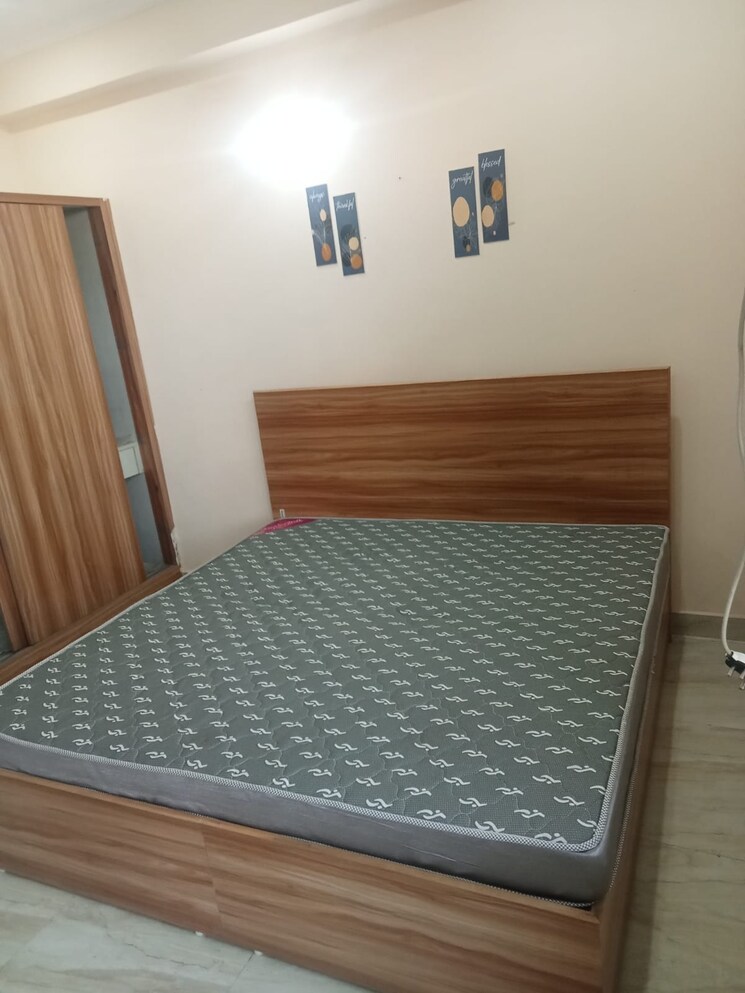 Bedroom, sector 52 2 Bedroom 1349 Sq.Ft. Builder Floor In Sector 52 Gurgaon 9071220