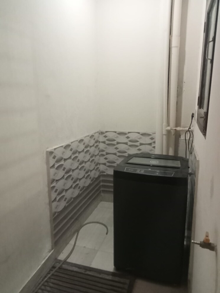 Bathroom, sector 52 2 Bedroom 1349 Sq.Ft. Builder Floor In Sector 52 Gurgaon 9071220