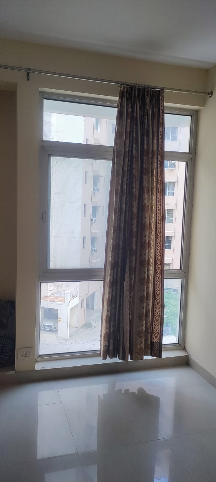 Room, sector 89 3 Bedroom 1576 Sq.Ft. Apartment In Sector 89 Faridabad 9071270