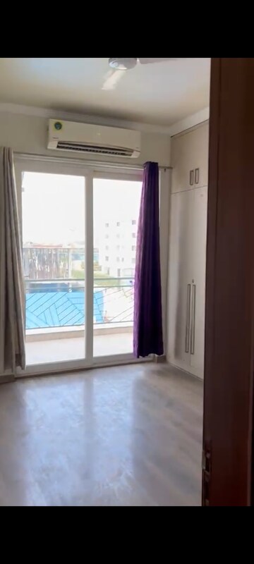 Room in 2 BHK Builder Floor at Central Park Flower Valley Aqua Front Towers, Sohna Sector 33 – for Rent