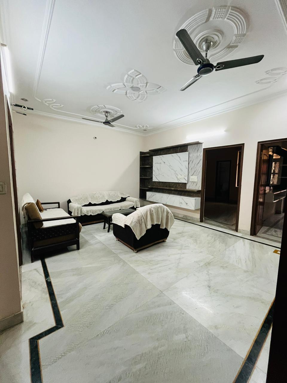 3 BHK + Servant Room Builder Floor For Rent in Huda CGHS