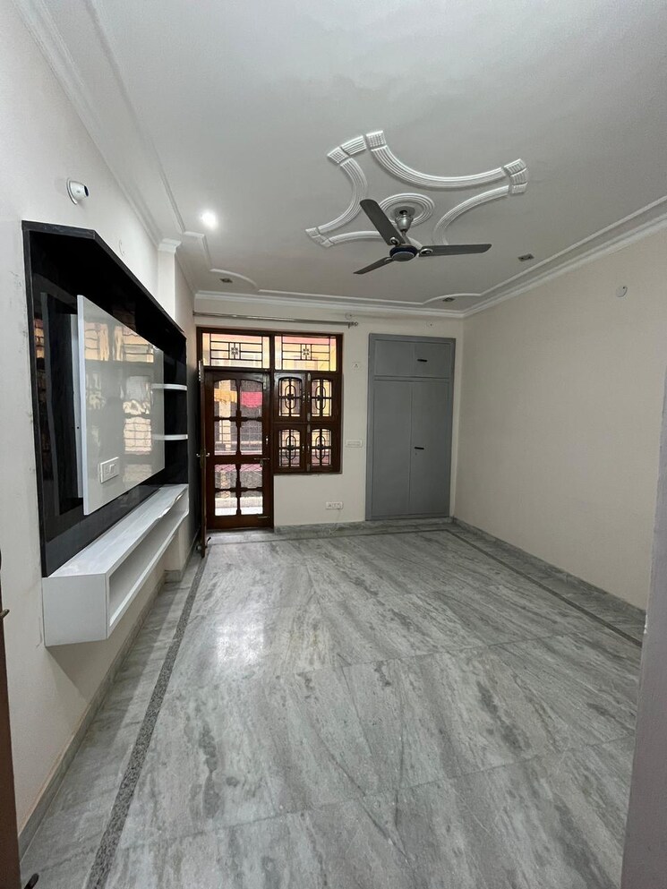Room, huda-cghs 3 Bedroom 190 Sq.Yd. Builder Floor In Sector 56 Gurgaon 9071438