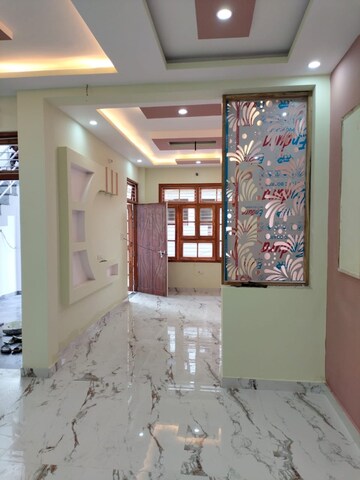Living Room in 2 BHK Independent House at Gomti Nagar – for Rent