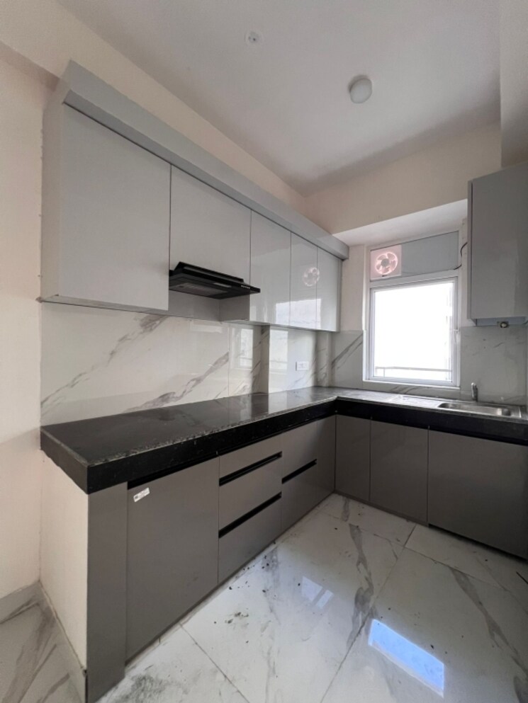 Kitchen, smart-world-gems 2.5 Bedroom 1150 Sq.Ft. Builder Floor In Sector 89 Gurgaon 9071130