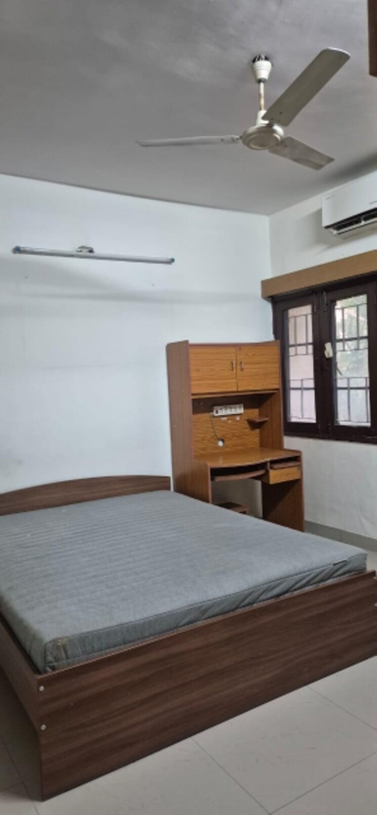 Room, dda-rosewood-apartments 3 Bedroom 1450 Sq.Ft. Apartment In Vasant Kunj Delhi 9071569