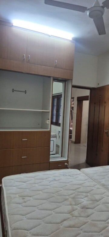 Furnished Amenities in 3 BHK Apartment at DDA Rosewood Apartments, Vasant Kunj – for Rent