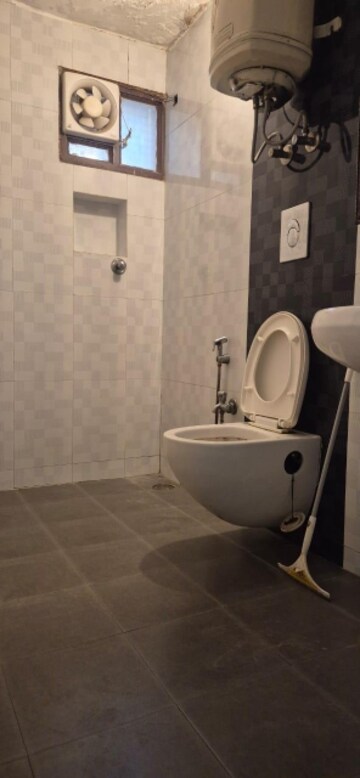 Bathroom in 3 BHK Apartment at DDA Rosewood Apartments, Vasant Kunj – for Rent