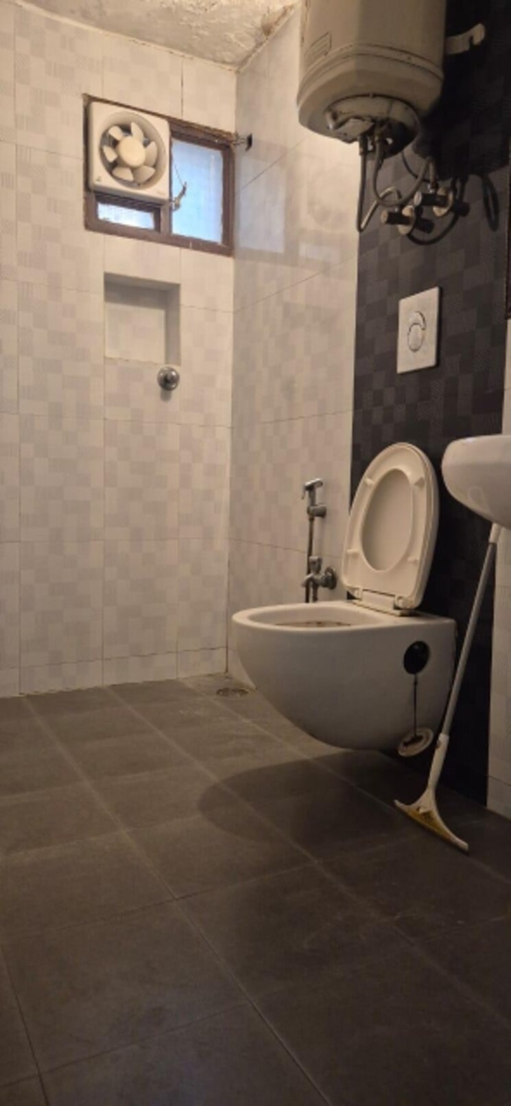 Bathroom, dda-rosewood-apartments 3 Bedroom 1450 Sq.Ft. Apartment In Vasant Kunj Delhi 9071569