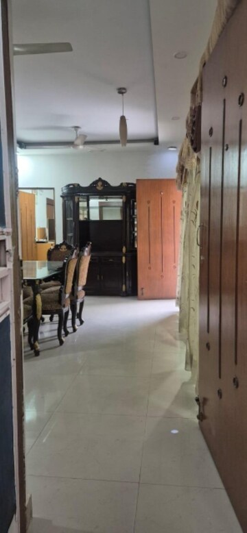 Parking in 3 BHK Apartment at DDA Rosewood Apartments, Vasant Kunj – for Rent