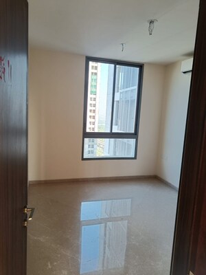 Room in 3 BHK Apartment at Piramal Vaikunth, Balkum Pada – for Sale