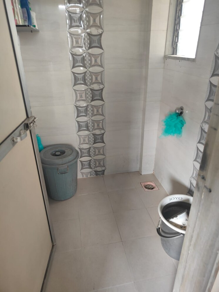 Bathroom, kanchan-pushp-society 1 Bedroom 490 Sq.Ft. Apartment In Ghodbunder Road Thane 9071583