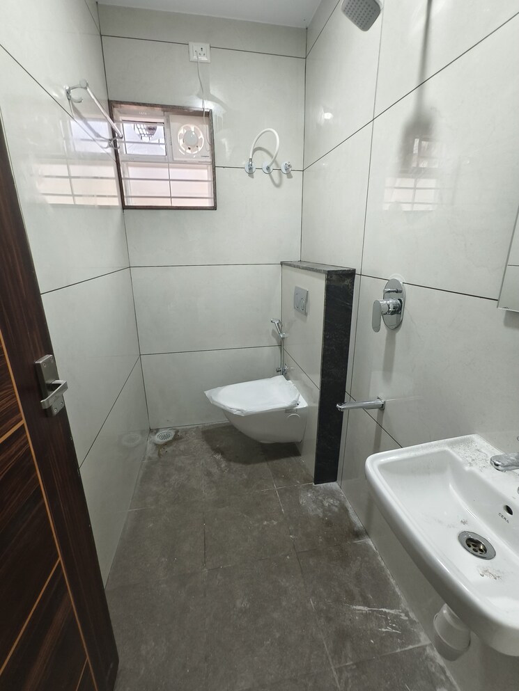 Bathroom, hsr layout sector 3 1 Bedroom 600 Sq.Ft. Builder Floor In Hsr Layout Sector 3 Bangalore 9071598