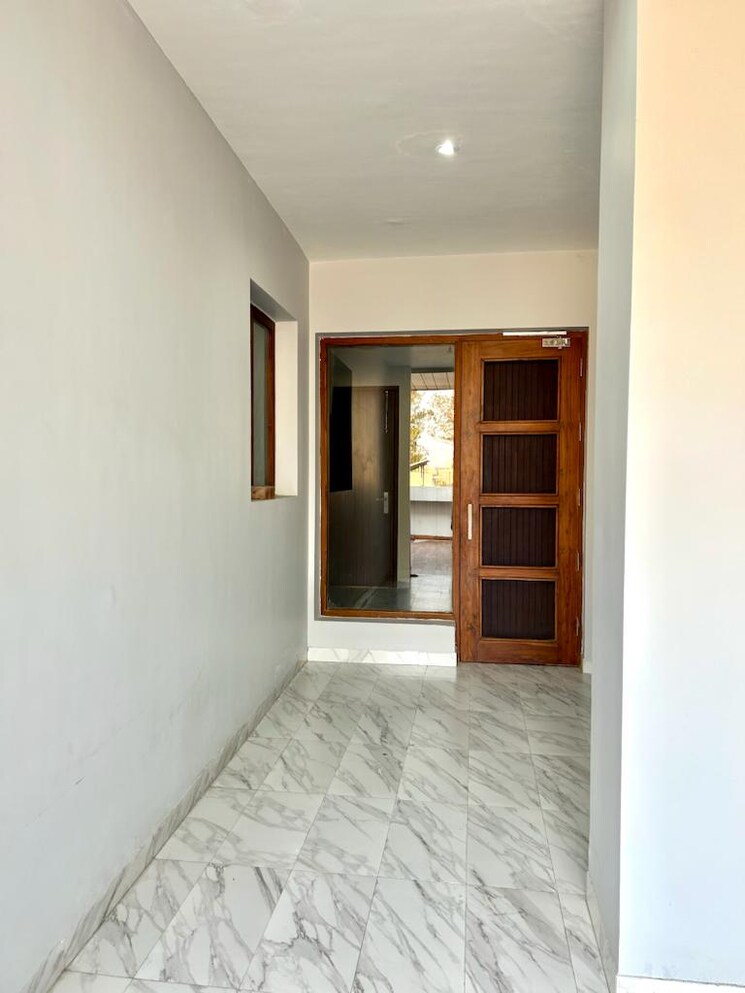 Room, aerocity 6+ Bedroom 5000 Sq.Ft. Independent House In Aerocity Mohali 9071619