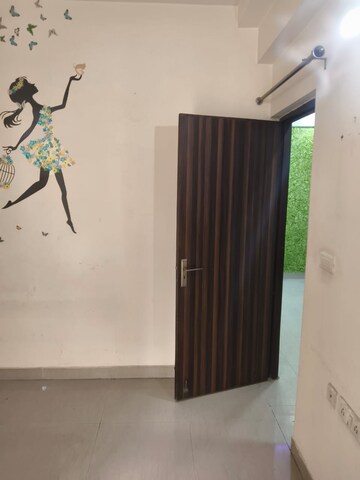 Furnished Amenities in 2 BHK Apartment at Hawelia Valencia Homes, Sector 1 Greater Noida – for Rent