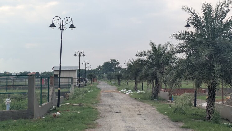 undefined, sector 135  4032 Sq.Ft. Plot In Sector 135 Noida 9071653