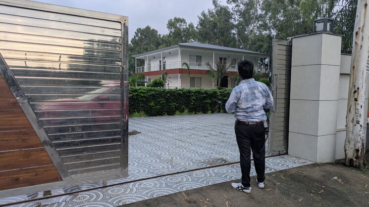 undefined, sector 135  4032 Sq.Ft. Plot In Sector 135 Noida 9071653