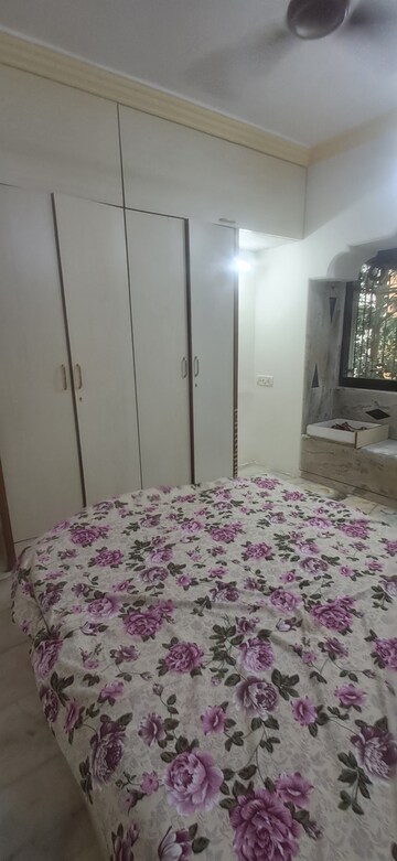 Furnished Amenities in 2 BHK Apartment at Ahimsa Tower, Malad West – for Rent