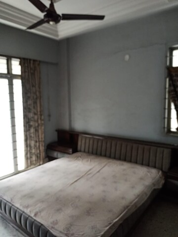Room in 2 BHK Apartment at Magarpatta Nova Residency, Mundhwa – for Rent