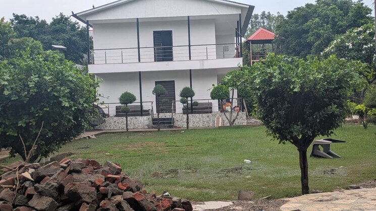 undefined, sector 135  5000 Sq.Ft. Plot In Sector 135 Noida 9071679