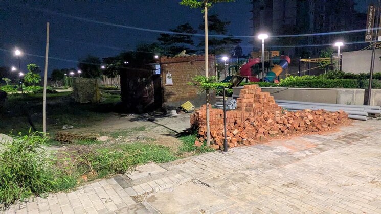 undefined, sector 135  5000 Sq.Ft. Plot In Sector 135 Noida 9071679