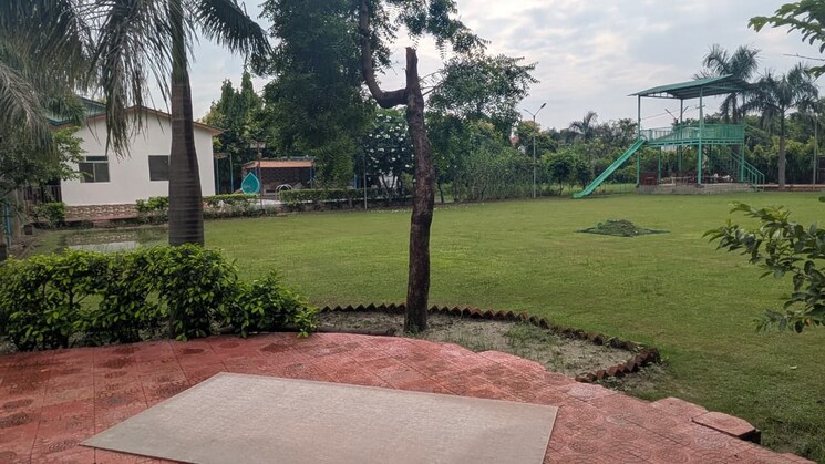 undefined, sector 135  5000 Sq.Ft. Plot In Sector 135 Noida 9071679