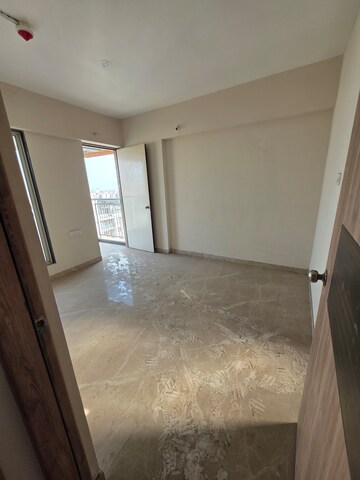 Furnished Amenities in 2 BHK Apartment at Suyog Pearl, Hadapsar – for Rent