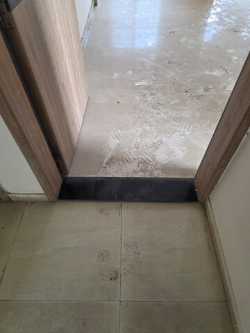 Room in 2 BHK Apartment at Suyog Pearl, Hadapsar – for Rent