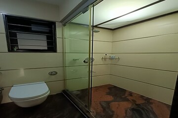 Staircase in 3 BHK Apartment at Godrej Platinum Mumbai, Vikhroli East – for Rent