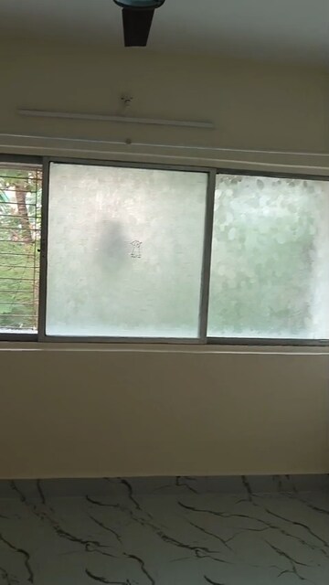 Room in 1 BHK Apartment at Borivali West – for Rent
