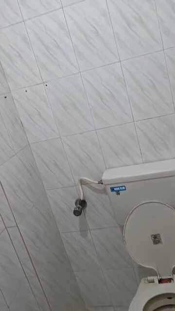 Bathroom in 1 BHK Apartment at Borivali West – for Rent