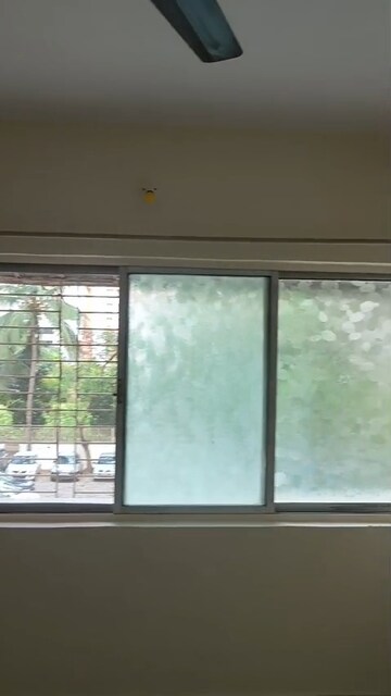 Room in 1 BHK Apartment at Borivali West – for Rent