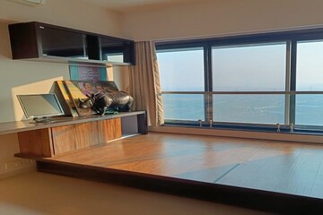 Room in 3 BHK Apartment at Godrej Platinum Mumbai, Vikhroli East – for Rent