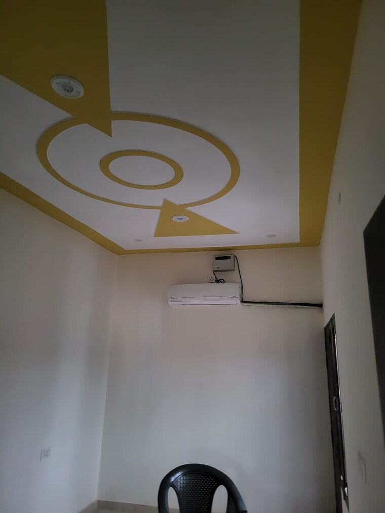 Room, modipuram 3.5 Bedroom 110 Sq.Yd. Independent House In Modipuram Meerut 9071806