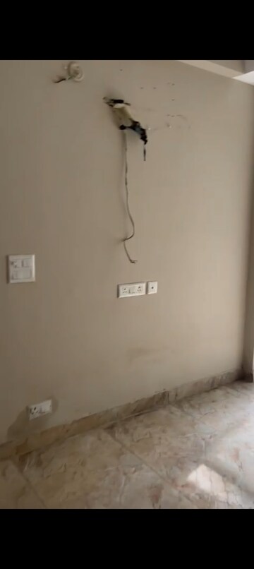 Room in 3 BHK Apartment at Rise Sports Villas, Sector 1 Greater Noida – for Rent