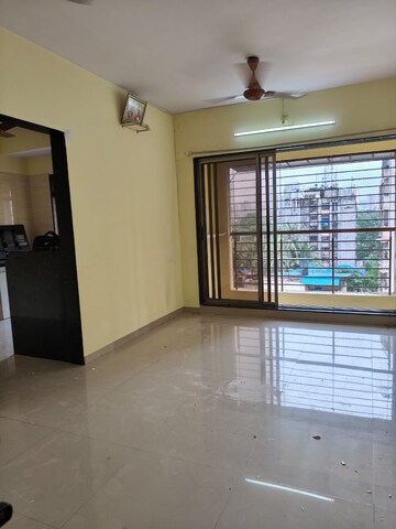 Room in 1 BHK Apartment at Kandivali West – for Rent