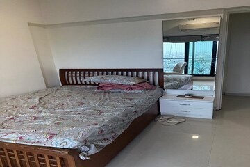 Bedroom in 2 BHK Apartment at Mayfair Housing Hillcrest, Vikhroli West – for Rent