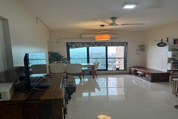 Team Area in 2 BHK Apartment at Mayfair Housing Hillcrest, Vikhroli West – for Rent
