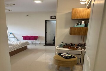 Furnished Amenities in 2 BHK Apartment at Mayfair Housing Hillcrest, Vikhroli West – for Rent