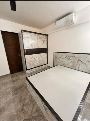 Room in 2 BHK Apartment at Eden Garden CHS, Viman Nagar – for Rent