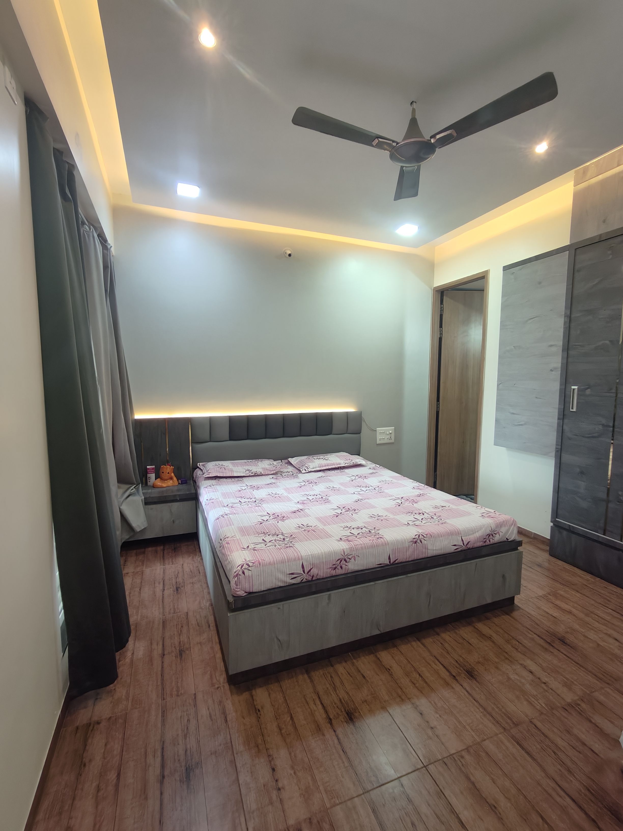 2 BHK + Extra Room 964 Sq.Ft. Apartment in SSD Sai Platinum