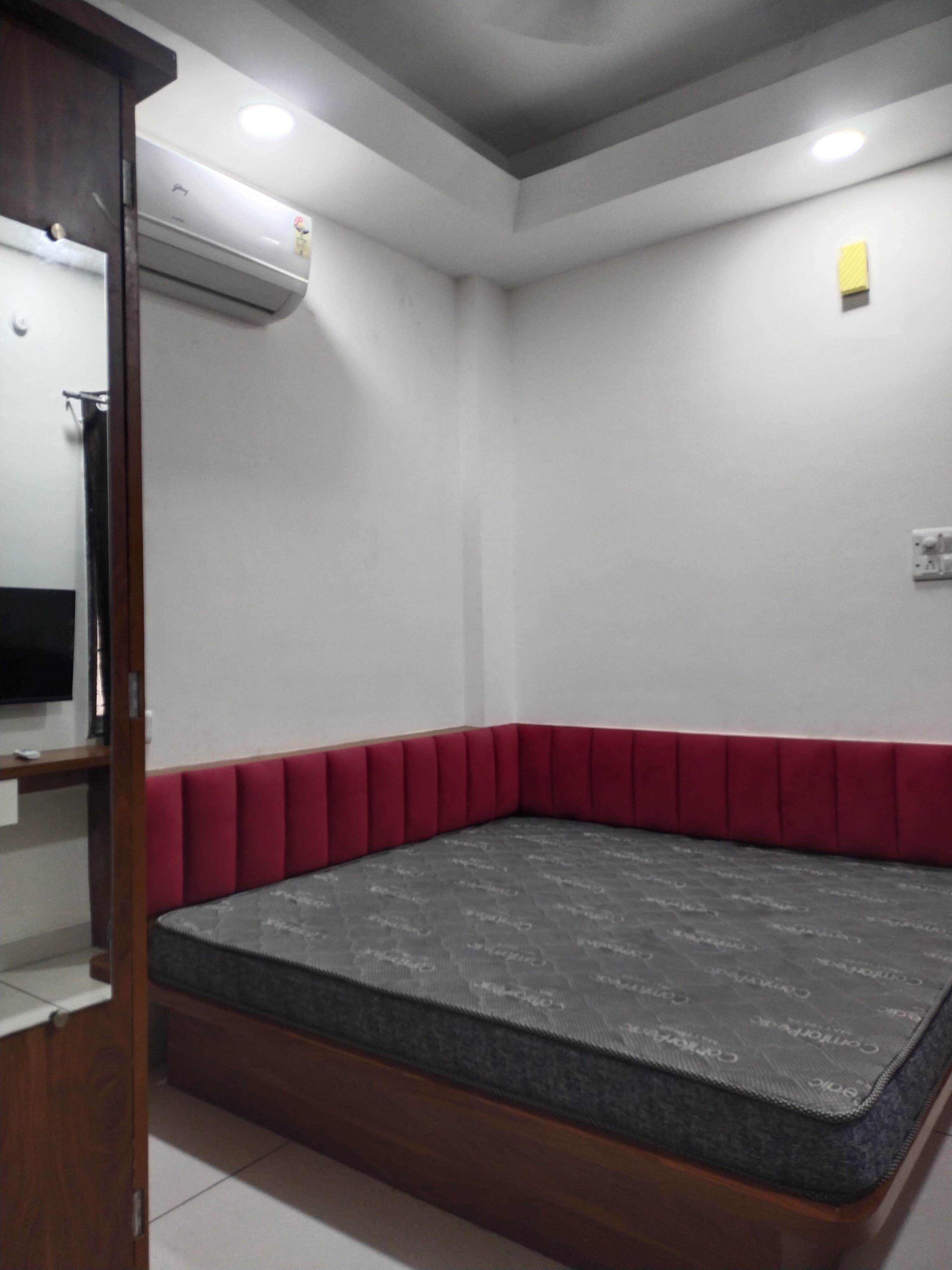 1 BHK + Pooja Room Independent House For Rent in Sc No 78