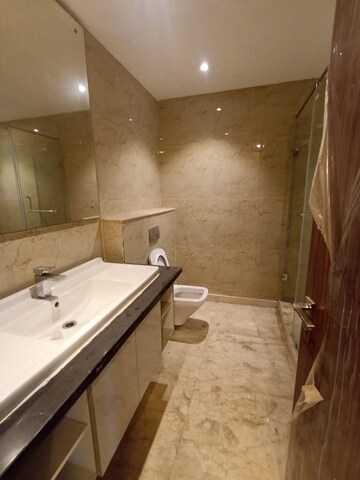 Bathroom in 4 BHK Apartment at Ambience Tiverton, Sector 50 – for Rent