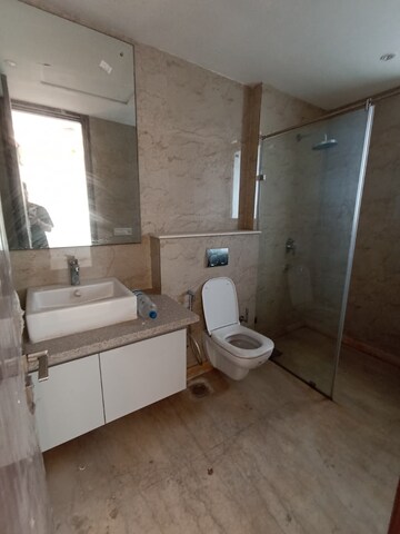 Bathroom in 4 BHK Apartment at Ambience Tiverton, Sector 50 – for Rent