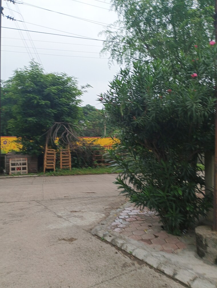 Garden, scheme 78  1000 Sq.Yd. Plot In Scheme 78 Indore 9071924