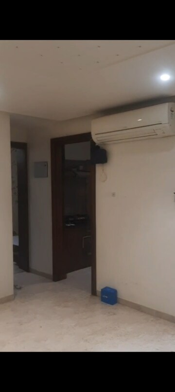 Room in 1 BHK Apartment at Puranik Rumah Bali, Ghodbunder Road – for Rent