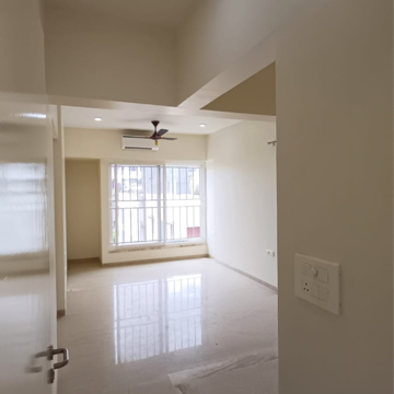 Room in 4 BHK Apartment at Kumar Privie Selena, Link Road – for Rent