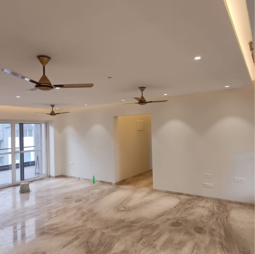 Room in 4 BHK Apartment at Kumar Privie Selena, Link Road – for Rent