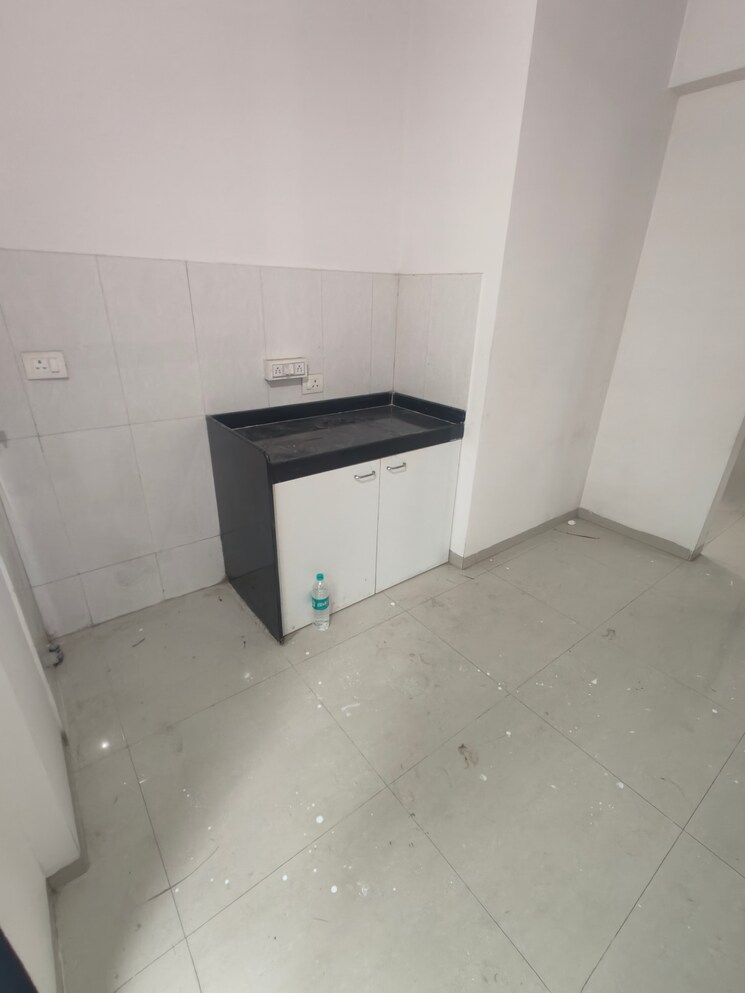 Room, shree-satya-shankar-residency 2.5 Bedroom 830 Sq.Ft. Apartment In Manpada Thane 9071953