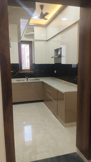 Kitchen in 3 BHK Builder Floor at RPS Palm Drive, Sector 88 – for Sale