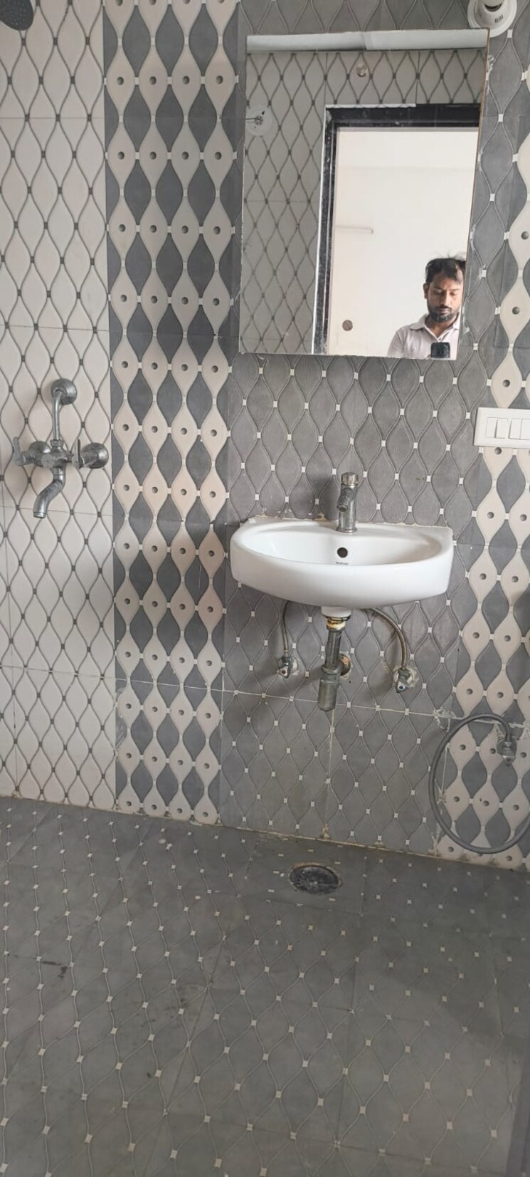 Bathroom, jnc-the-park 2 Bedroom 950 Sq.Ft. Apartment In Sector 16c Greater Noida Greater Noida 9066923